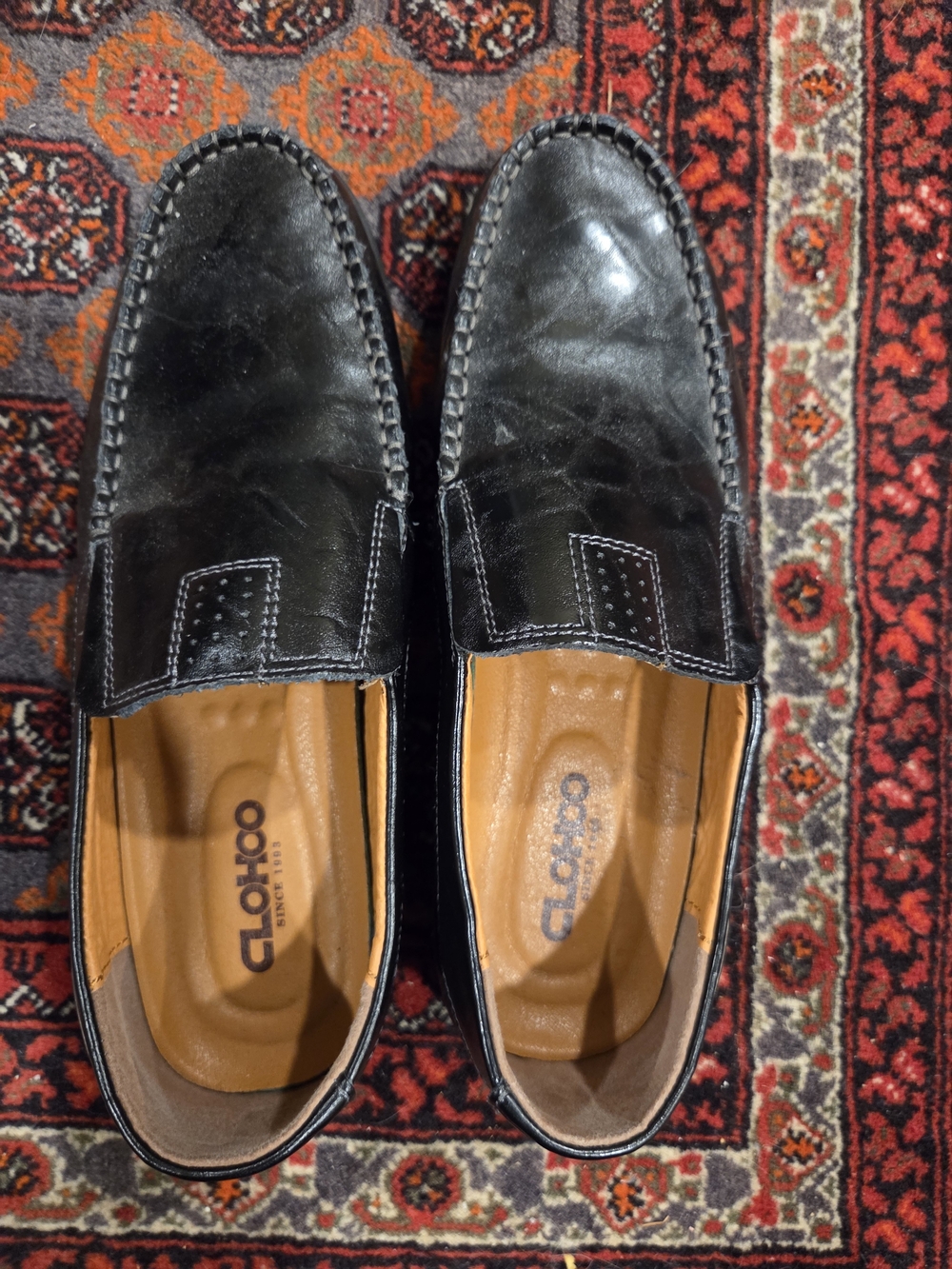 Clohoo Black Leather Slip-On Loafers for Men